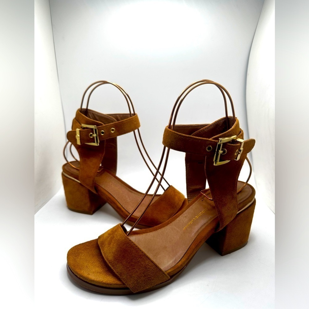 Wishbone ankle strap sandal size 7.5